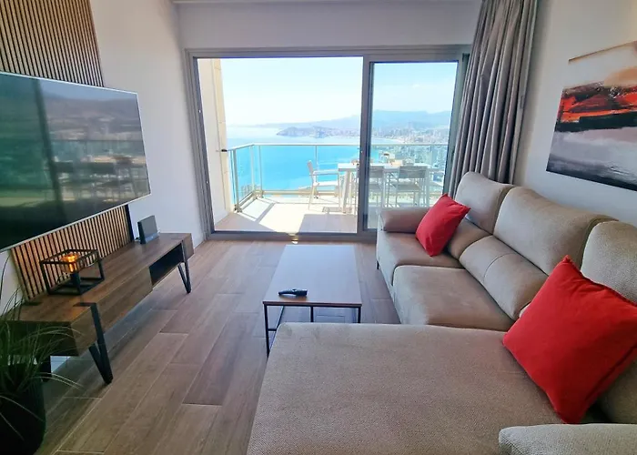 Skyscraper Apartment With Panoramic Views - Floor 38